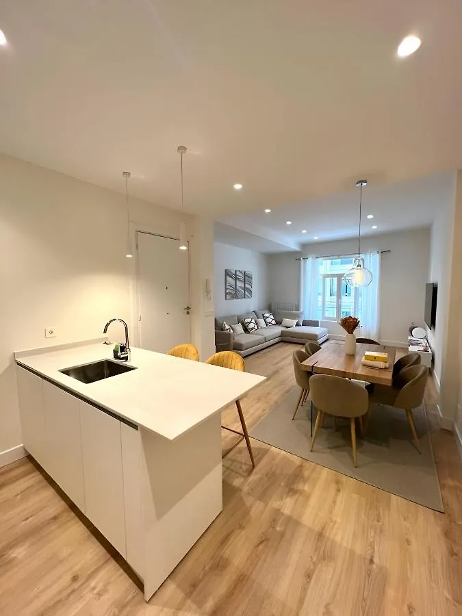Colon Apartment -Zurriola Beach San Sebastián España