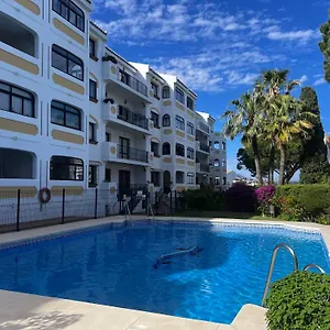 https://las-acacias-el-bombo-beach.es-andalucia.com